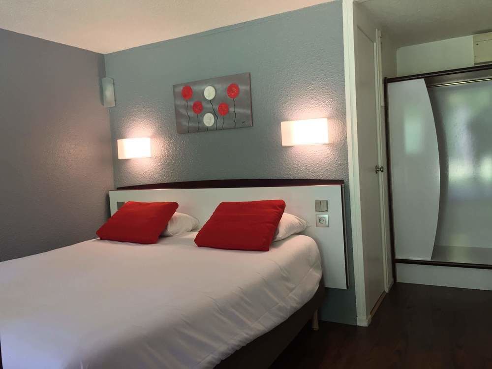 Hotel Belfort Bessoncourt Bagian luar foto