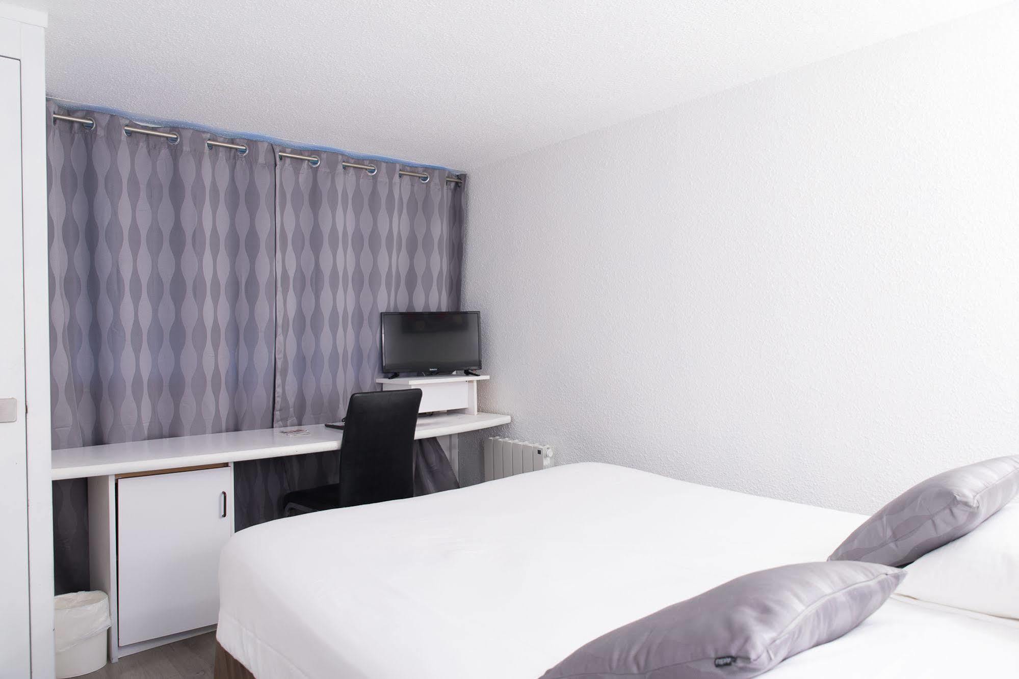 Hotel Belfort Bessoncourt Bagian luar foto